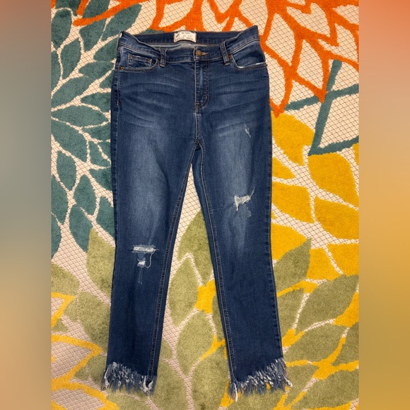 Free People Women’s Jeans Size 28 Distressed Cropped Raw Hem Skinny - Picture 1 of 7